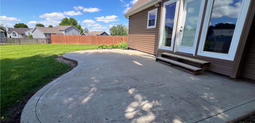 1702 NE 101st Court, Kansas City, MO 64155