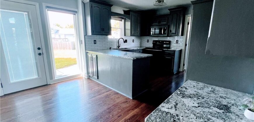 1702 NE 101st Court, Kansas City, MO 64155