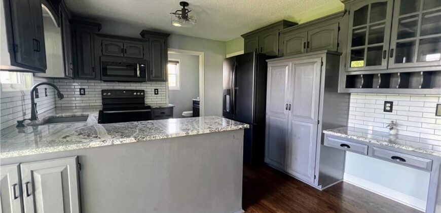 1702 NE 101st Court, Kansas City, MO 64155