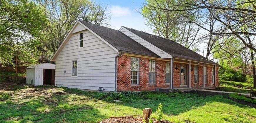 4811 Waukomis Drive, Kansas City, MO 64151