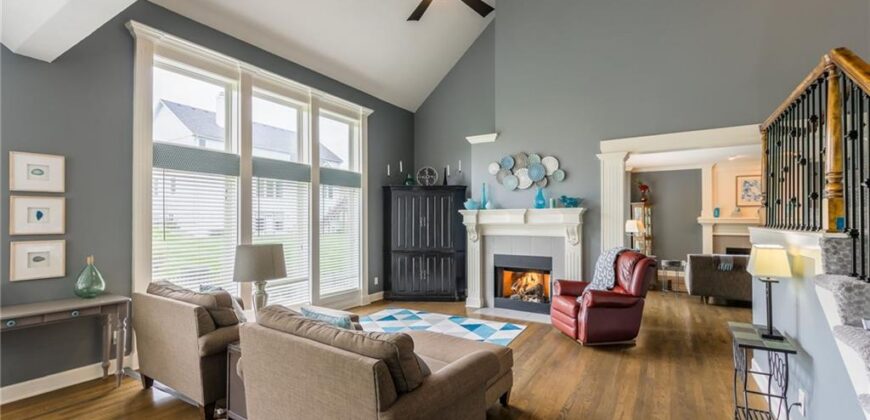 9623 N Crescent Court, Kansas City, MO 64157