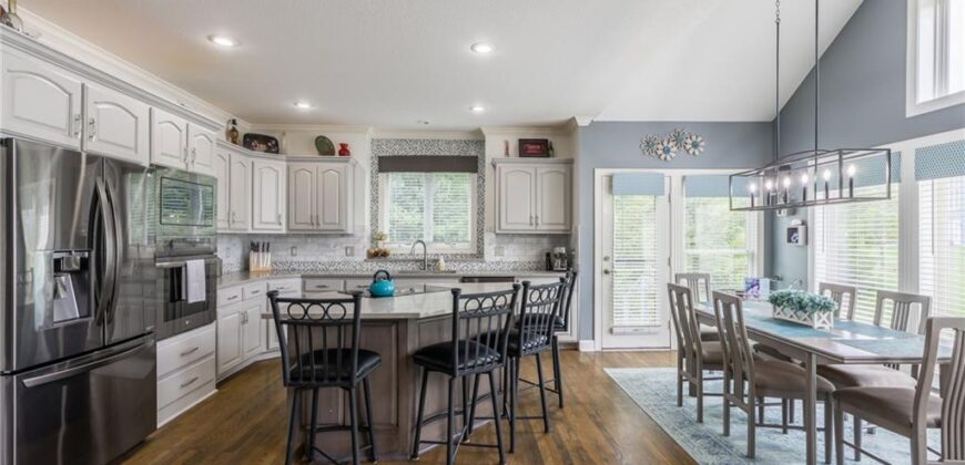 9623 N Crescent Court, Kansas City, MO 64157