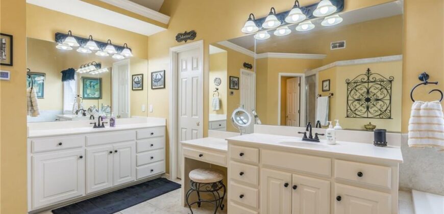 9623 N Crescent Court, Kansas City, MO 64157