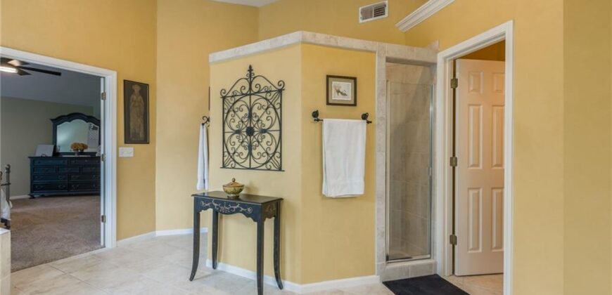 9623 N Crescent Court, Kansas City, MO 64157