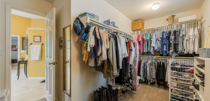 9623 N Crescent Court, Kansas City, MO 64157