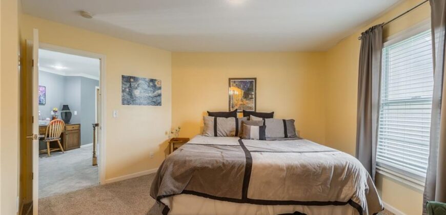 9623 N Crescent Court, Kansas City, MO 64157