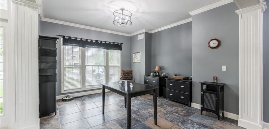 9623 N Crescent Court, Kansas City, MO 64157