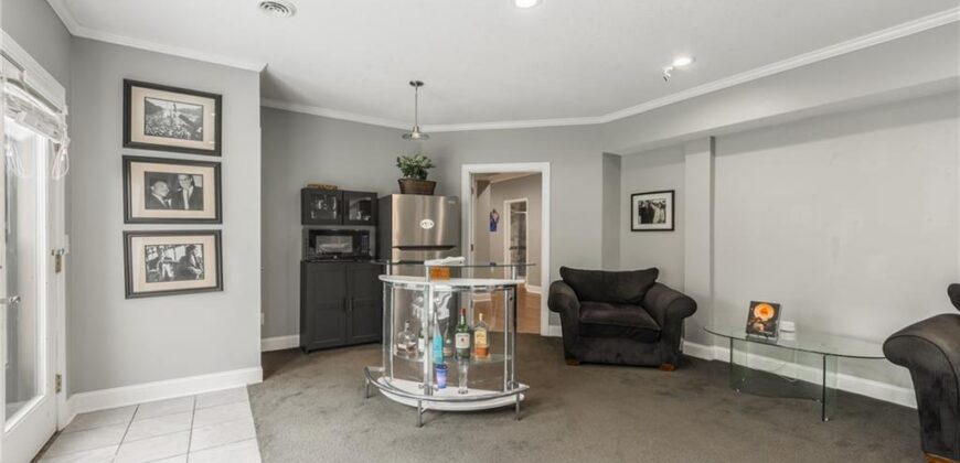 9623 N Crescent Court, Kansas City, MO 64157