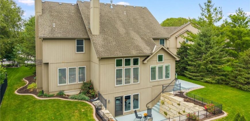 9623 N Crescent Court, Kansas City, MO 64157
