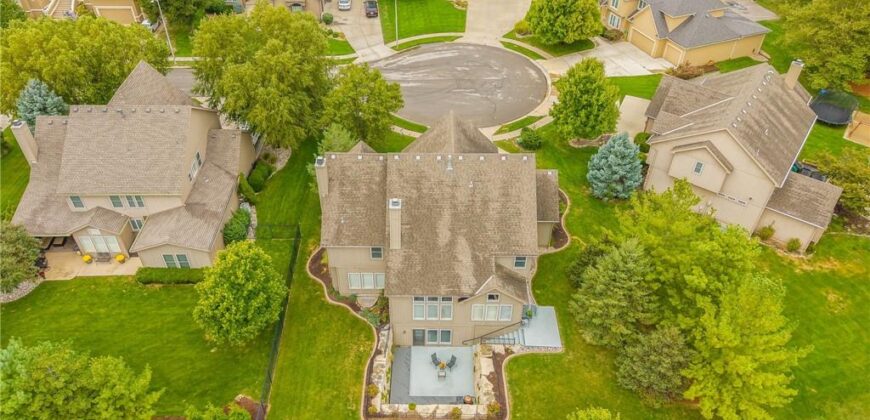 9623 N Crescent Court, Kansas City, MO 64157