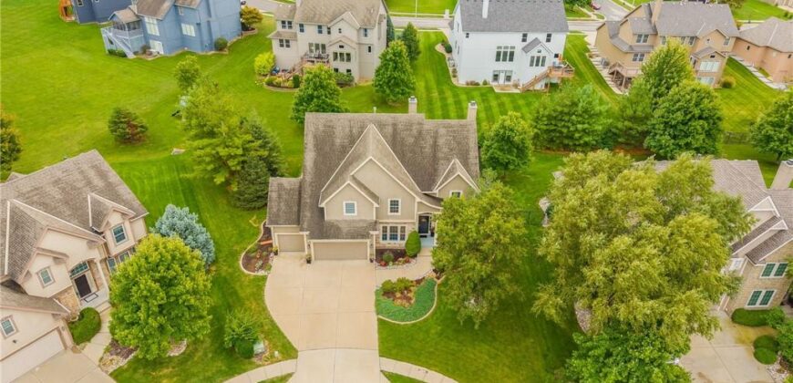 9623 N Crescent Court, Kansas City, MO 64157