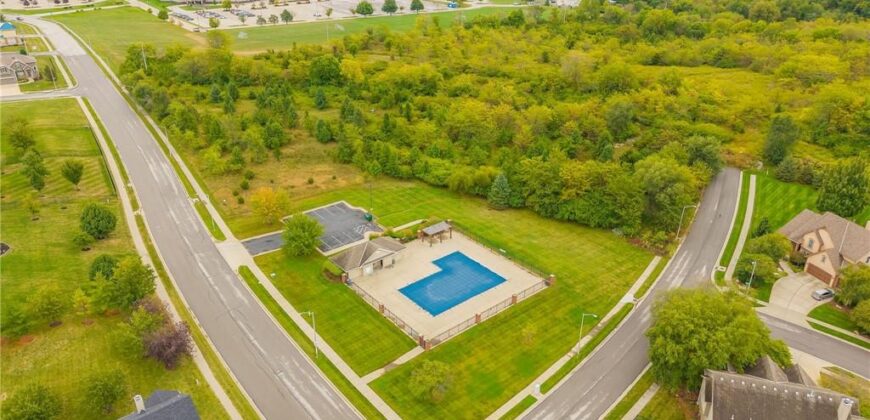 9623 N Crescent Court, Kansas City, MO 64157