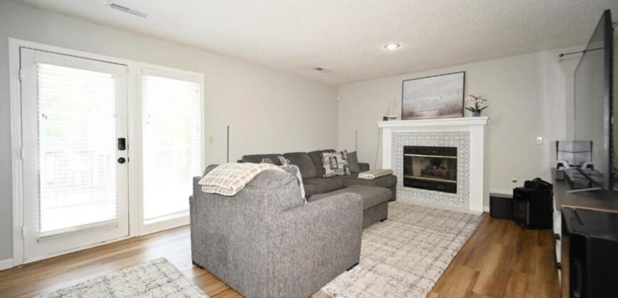 8505 N Mcdonald Avenue, Kansas City, MO 64153
