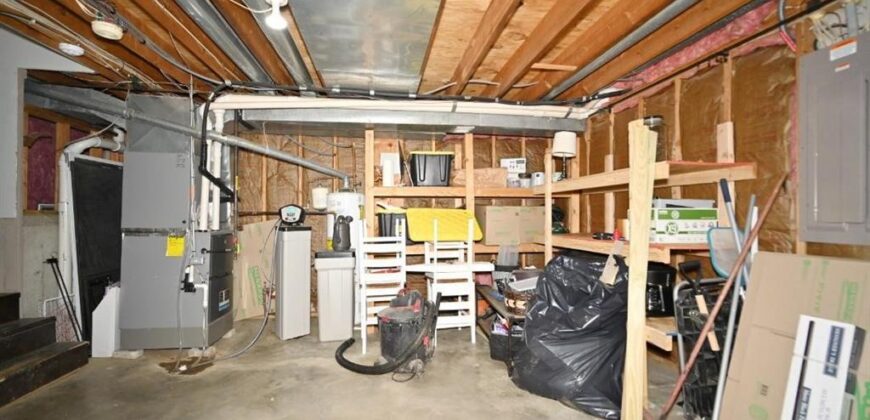 8505 N Mcdonald Avenue, Kansas City, MO 64153