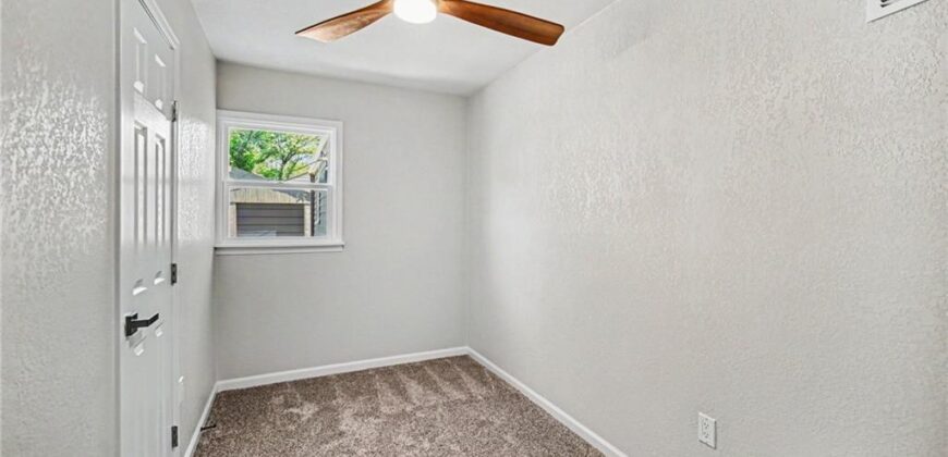 2206 NE 58th Terrace, Gladstone, MO 64118
