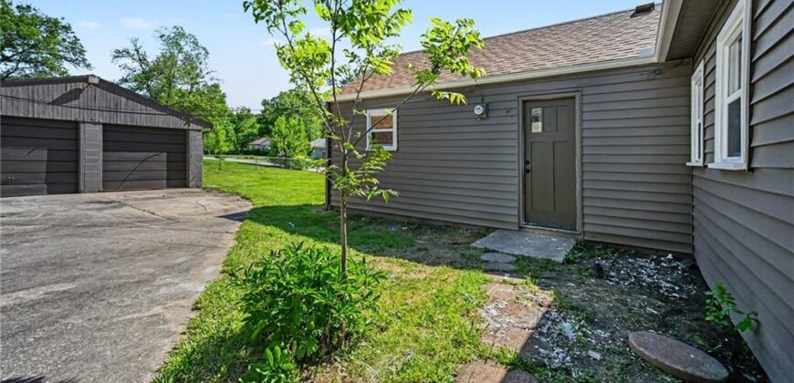 2206 NE 58th Terrace, Gladstone, MO 64118
