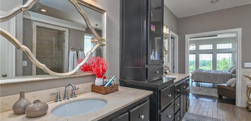 4140 N Redbud Lane, Riverside, MO 64150