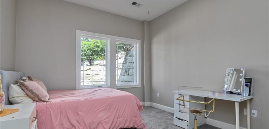 4140 N Redbud Lane, Riverside, MO 64150