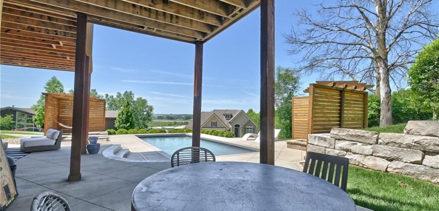 4140 N Redbud Lane, Riverside, MO 64150