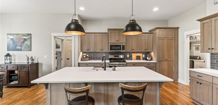 8695 NW 74th Street, Kansas City, MO 64152