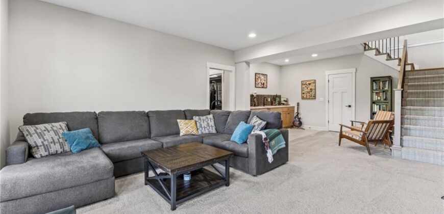 8695 NW 74th Street, Kansas City, MO 64152