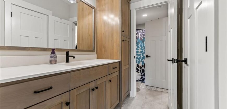 8695 NW 74th Street, Kansas City, MO 64152