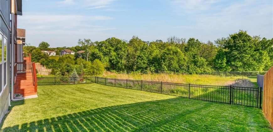 8695 NW 74th Street, Kansas City, MO 64152