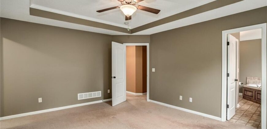 18109 Guinevere Court, Smithville, MO 64089