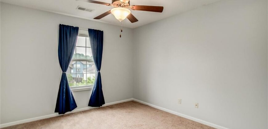 18109 Guinevere Court, Smithville, MO 64089