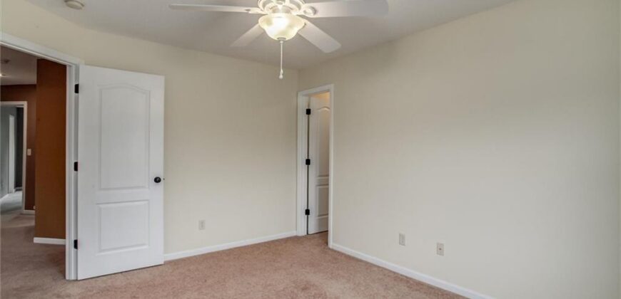 18109 Guinevere Court, Smithville, MO 64089