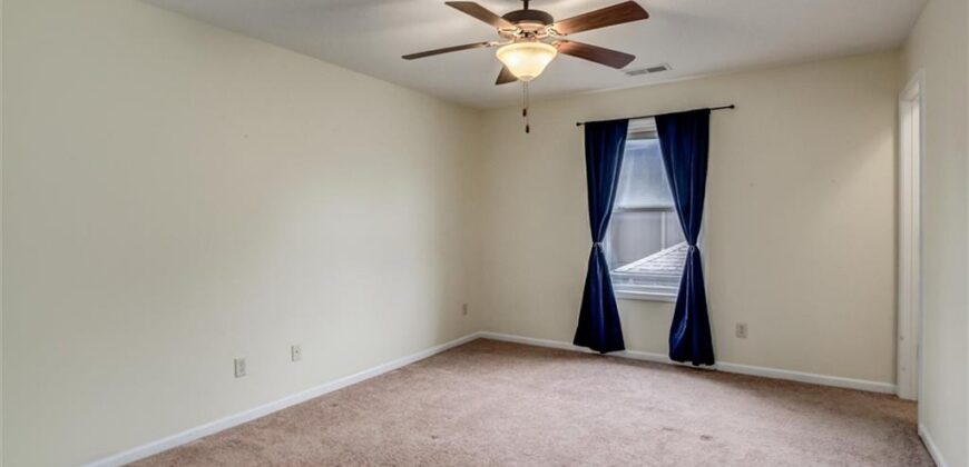 18109 Guinevere Court, Smithville, MO 64089