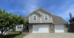 18109 Guinevere Court, Smithville, MO 64089