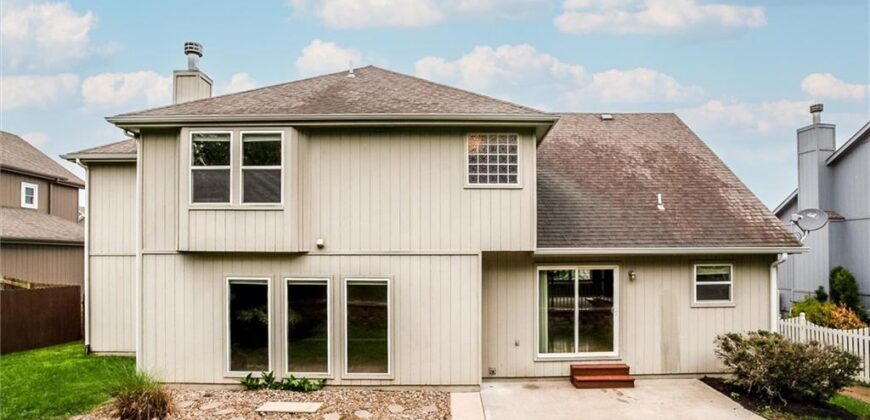 18109 Guinevere Court, Smithville, MO 64089