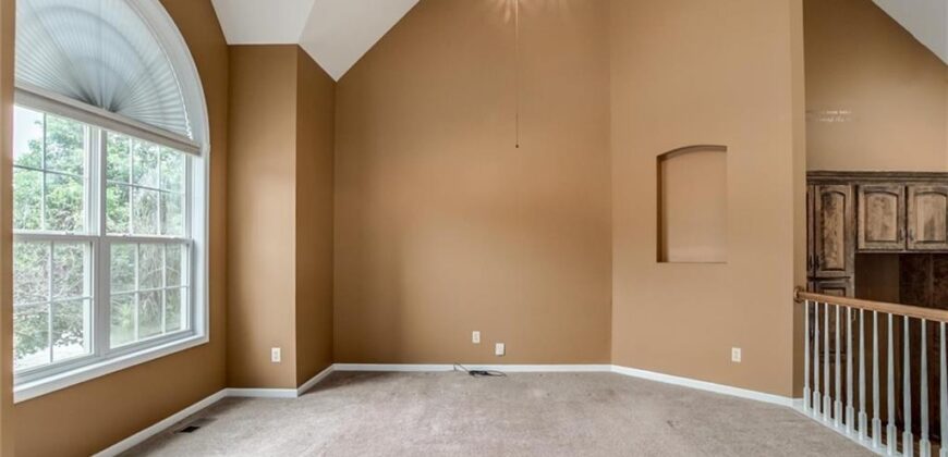 18109 Guinevere Court, Smithville, MO 64089