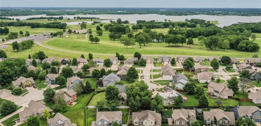 18109 Guinevere Court, Smithville, MO 64089