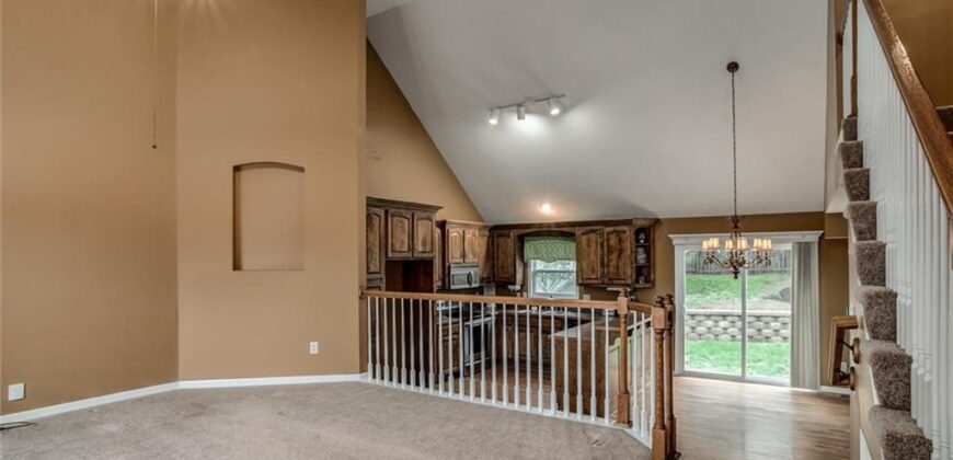 18109 Guinevere Court, Smithville, MO 64089