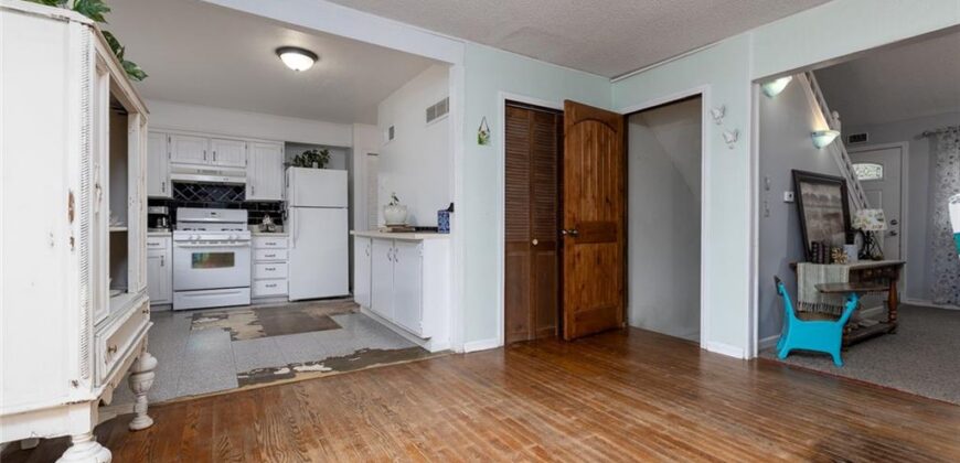 7239 N BALES Avenue, Gladstone, MO 64119