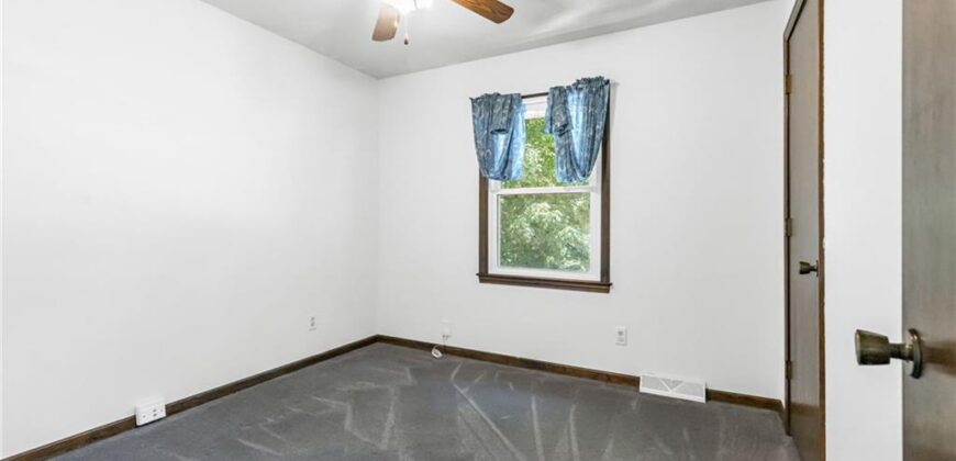 1002 Dunwich Drive, Liberty, MO 64068