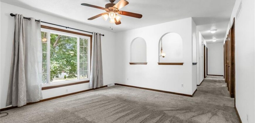 1002 Dunwich Drive, Liberty, MO 64068