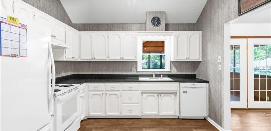 1002 Dunwich Drive, Liberty, MO 64068