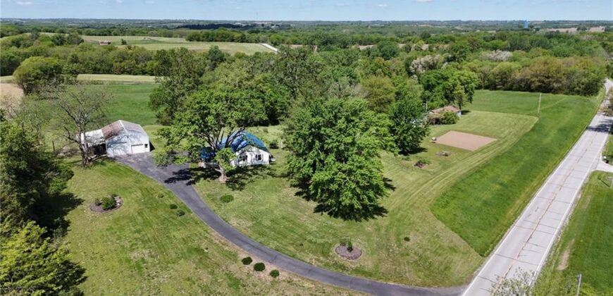 23080 Interurban Road, Dearborn, MO 64439