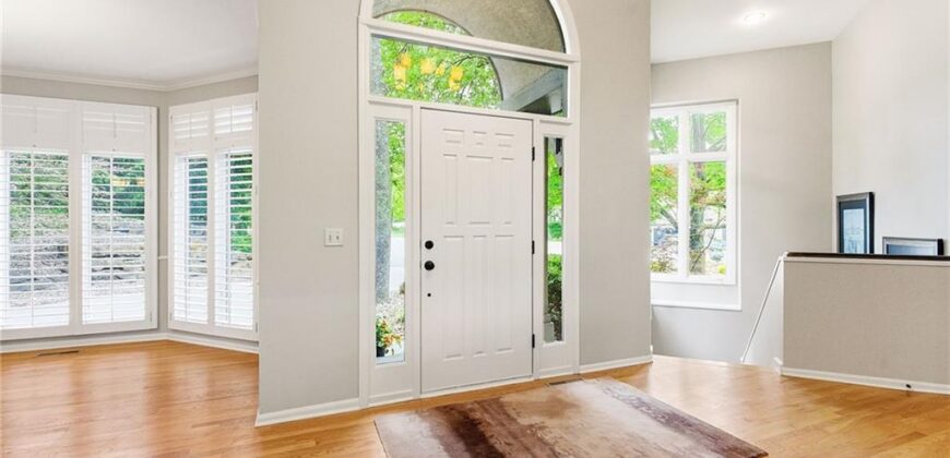 8414 Vista Circle, Parkville, MO 64152