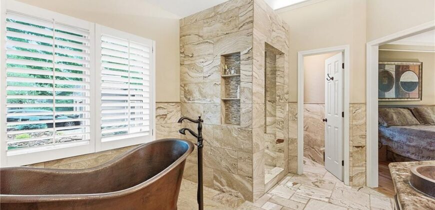 8414 Vista Circle, Parkville, MO 64152