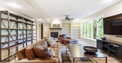 8414 Vista Circle, Parkville, MO 64152