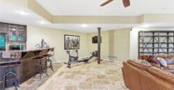 8414 Vista Circle, Parkville, MO 64152