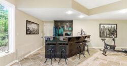 8414 Vista Circle, Parkville, MO 64152