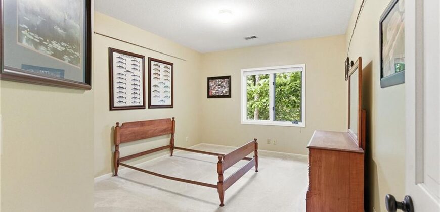 8414 Vista Circle, Parkville, MO 64152