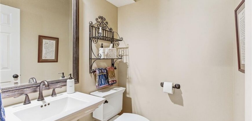 8414 Vista Circle, Parkville, MO 64152