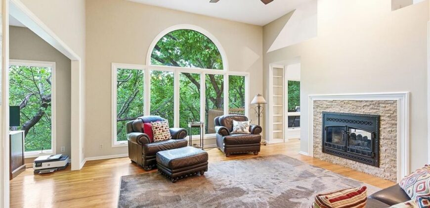 8414 Vista Circle, Parkville, MO 64152