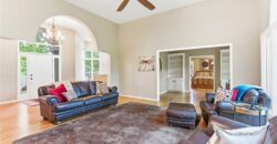 8414 Vista Circle, Parkville, MO 64152